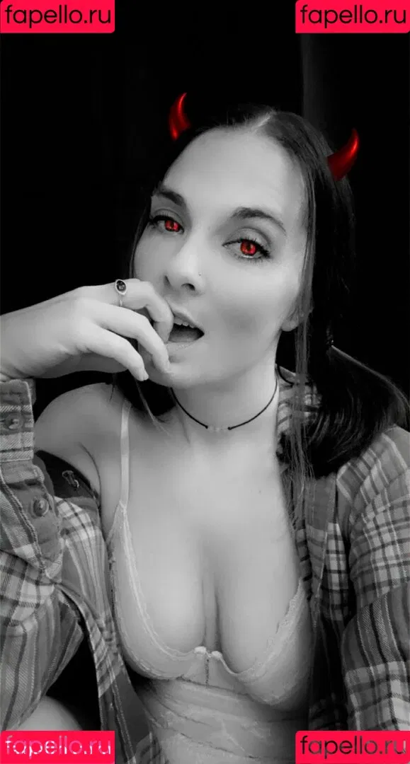 emmacantquit Onlyfans Photo Gallery 