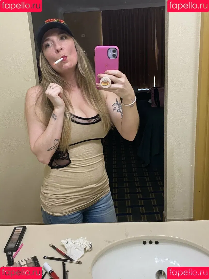 emmacantquit Onlyfans Photo Gallery 