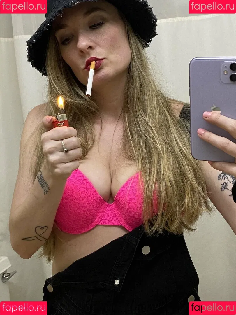 emmacantquit Onlyfans Photo Gallery 