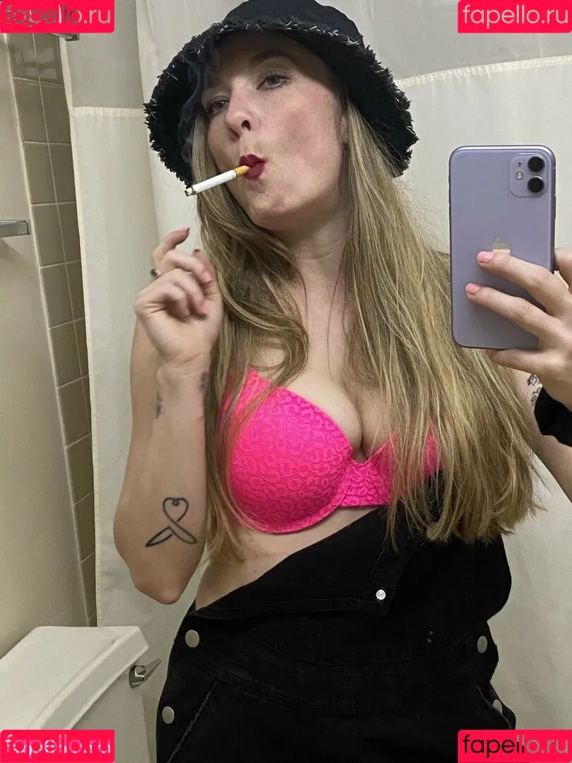 emmacantquit Onlyfans Photo Gallery 