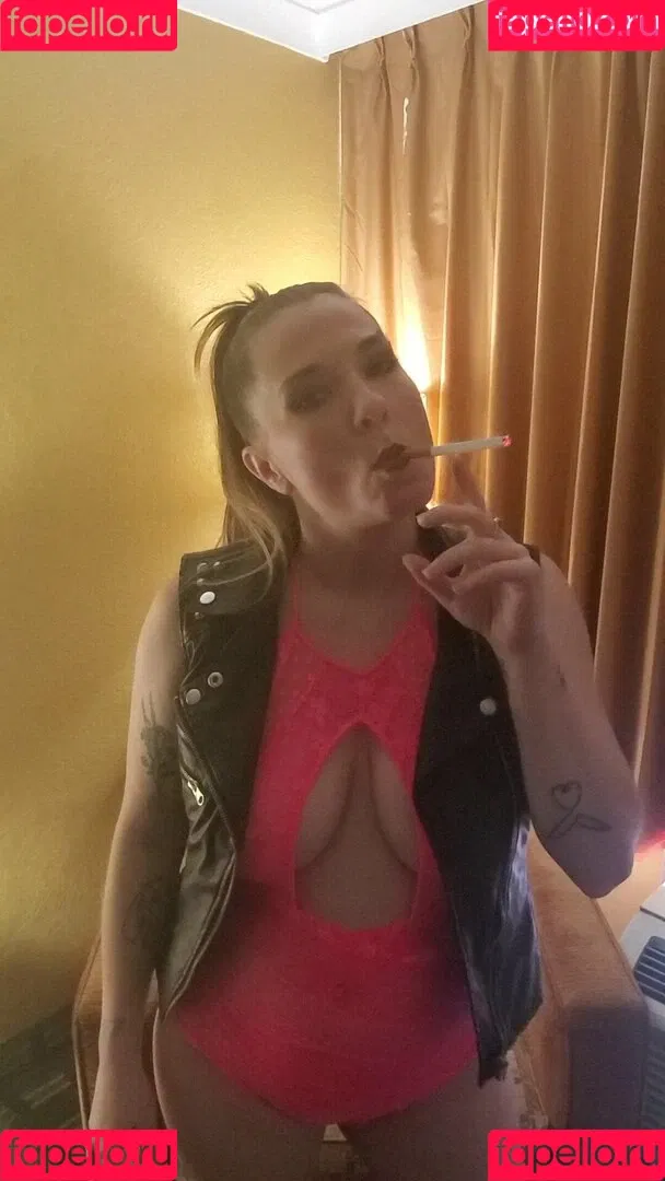 emmacantquit Onlyfans Photo Gallery 
