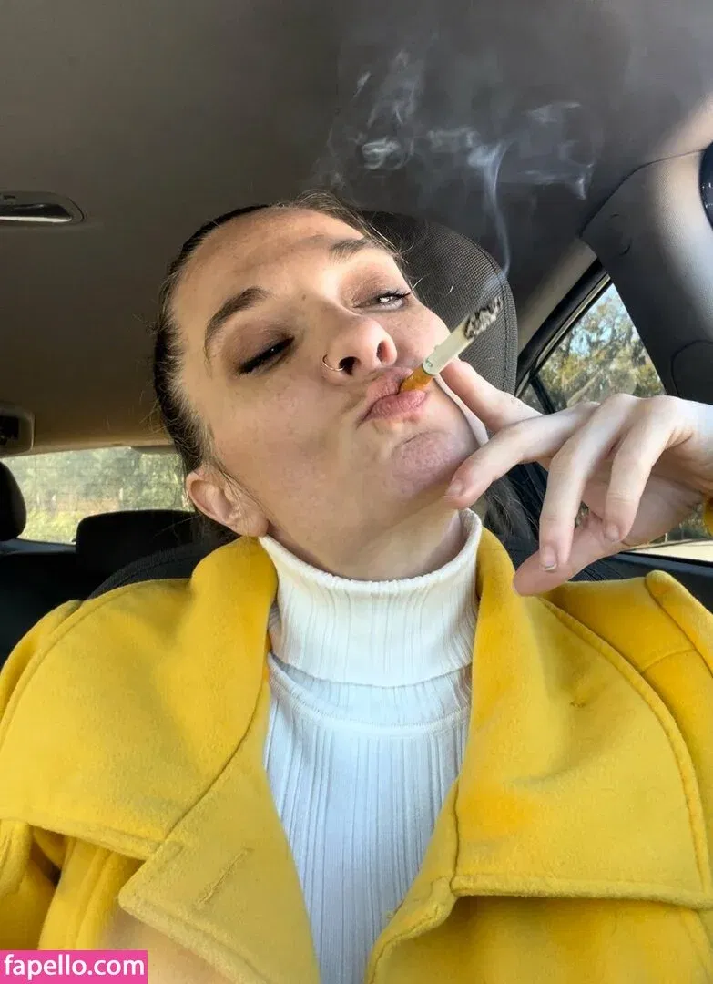 emmacantquit Onlyfans Photo Gallery 