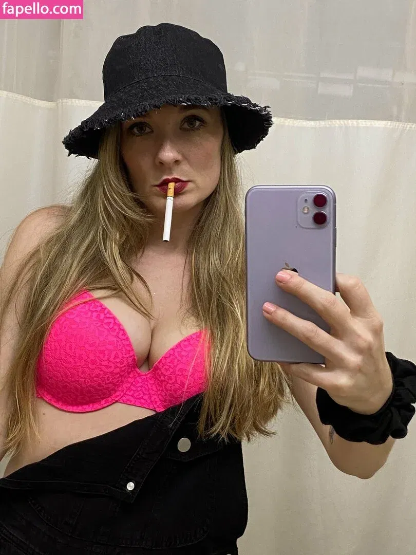 emmacantquit Onlyfans Photo Gallery 