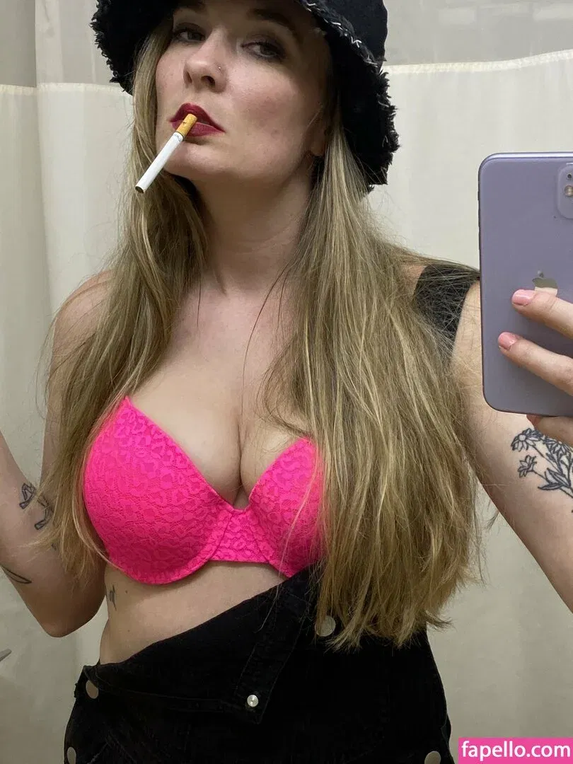 emmacantquit Onlyfans Photo Gallery 