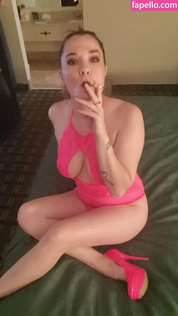 emmacantquit Onlyfans Photo Gallery 