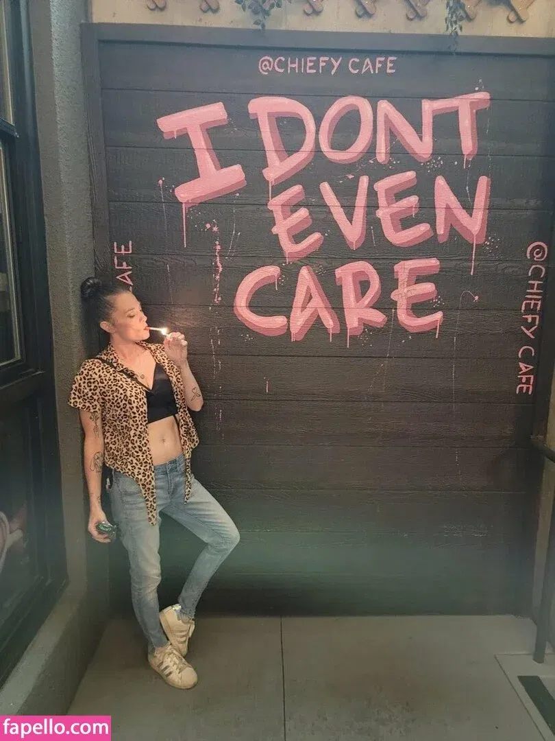 emmacantquit Onlyfans Photo Gallery 