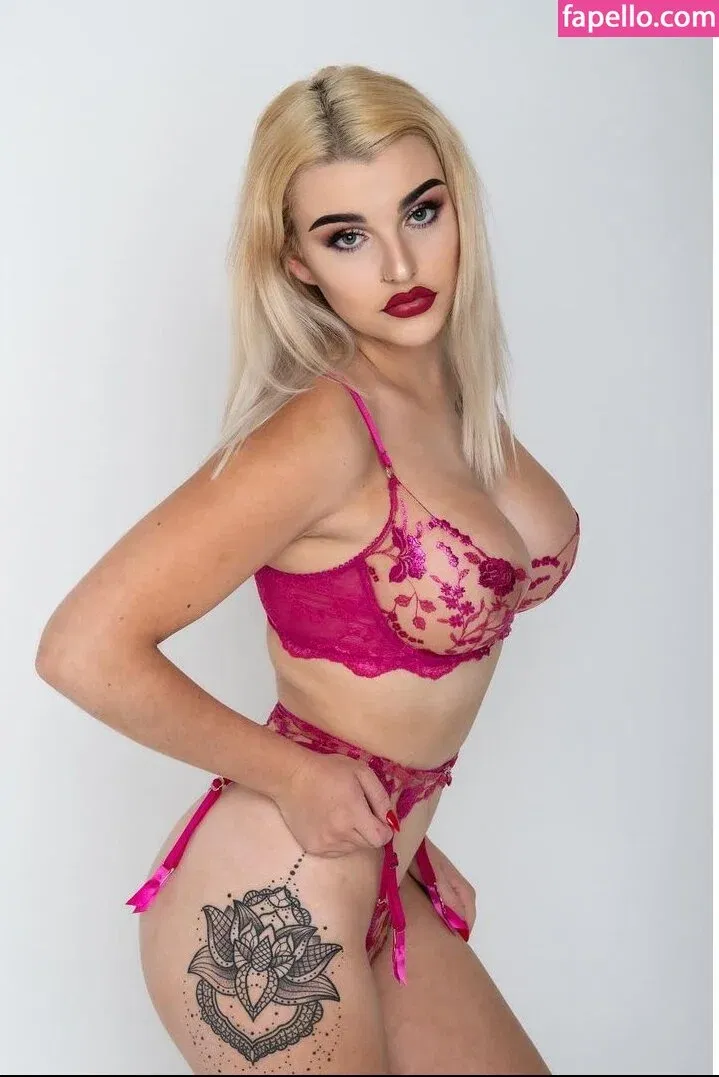 premiumpolish Onlyfans Photo Gallery 