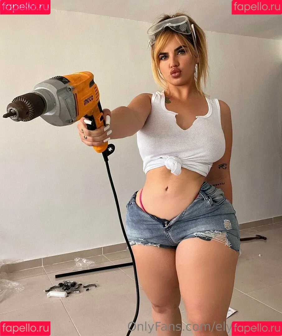 elyylabella Onlyfans Photo Gallery 