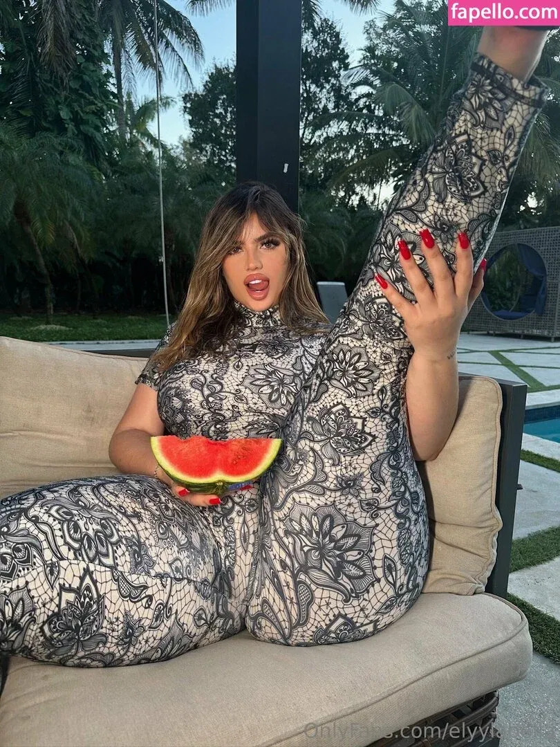 elyylabella Onlyfans Photo Gallery 