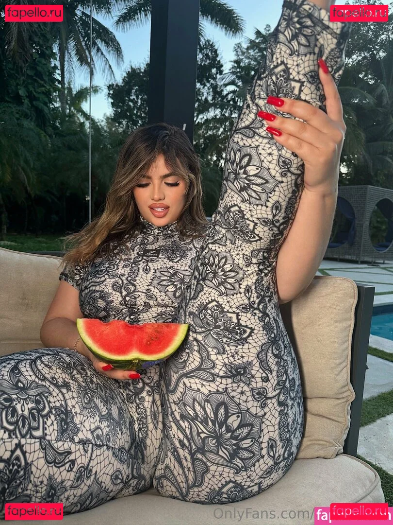 elyylabella Onlyfans Photo Gallery 