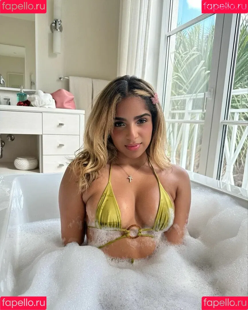 AyannaMarcelin Onlyfans Photo Gallery 