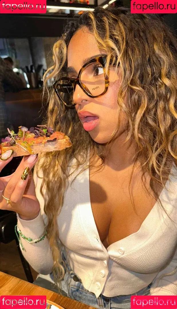 AyannaMarcelin Onlyfans Photo Gallery 