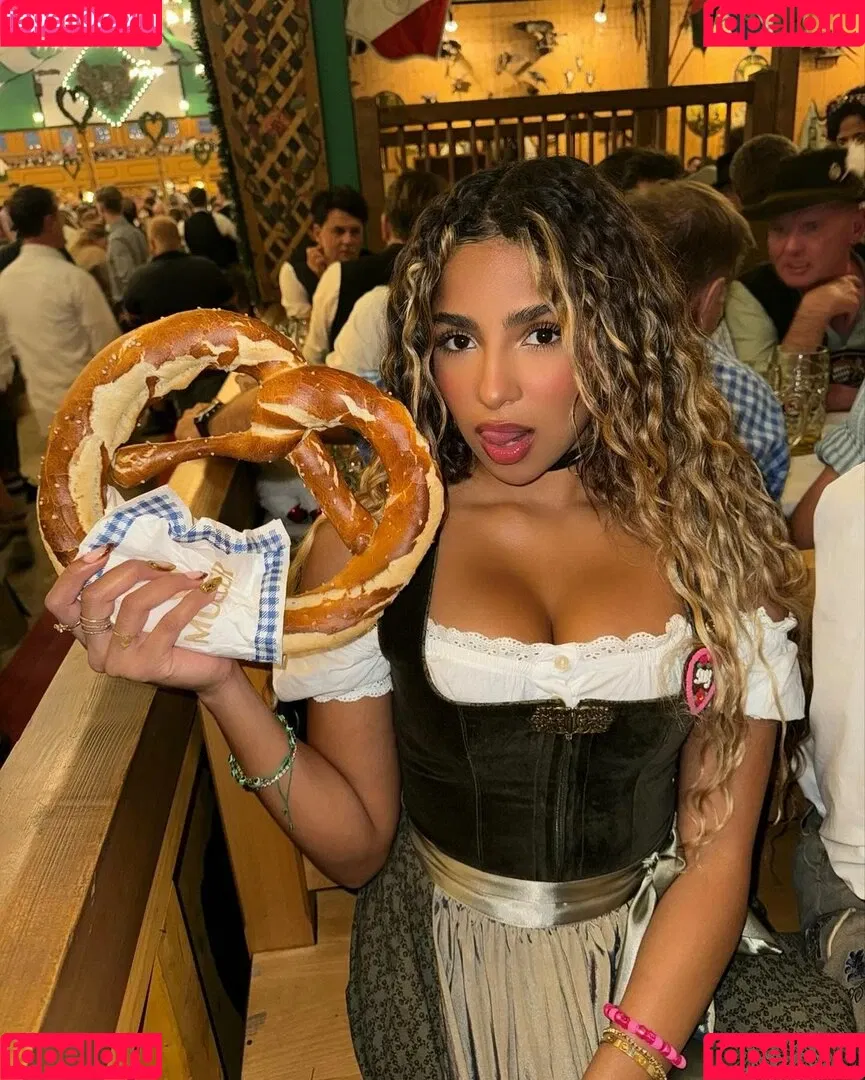 AyannaMarcelin Onlyfans Photo Gallery 