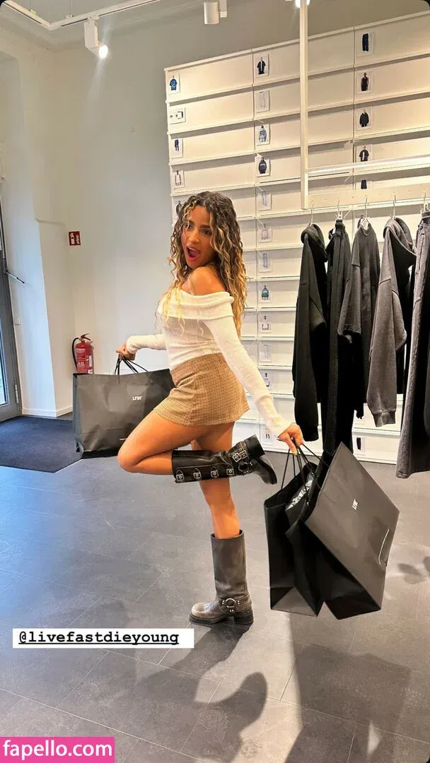 AyannaMarcelin Onlyfans Photo Gallery 