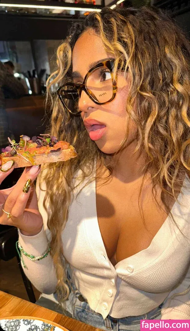 AyannaMarcelin Onlyfans Photo Gallery 