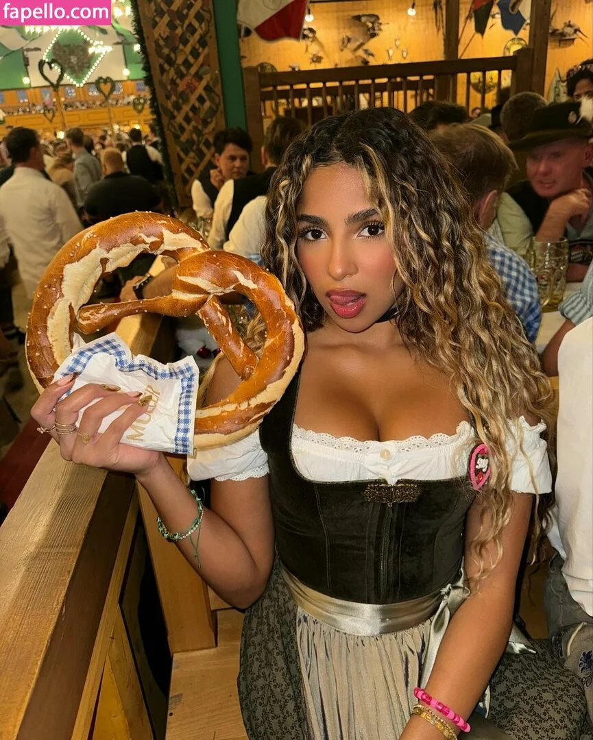 AyannaMarcelin Onlyfans Photo Gallery 