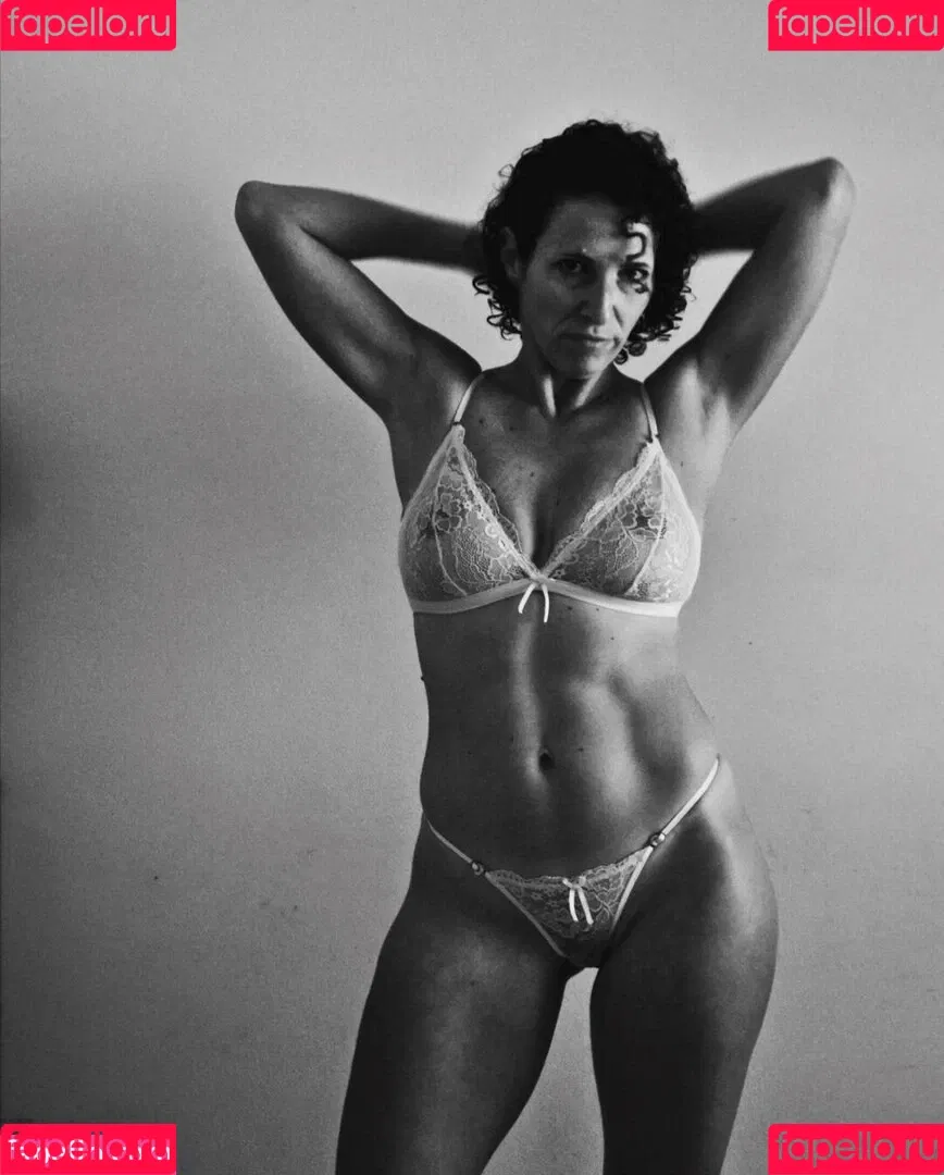 Laurie Argentina Onlyfans Photo Gallery 