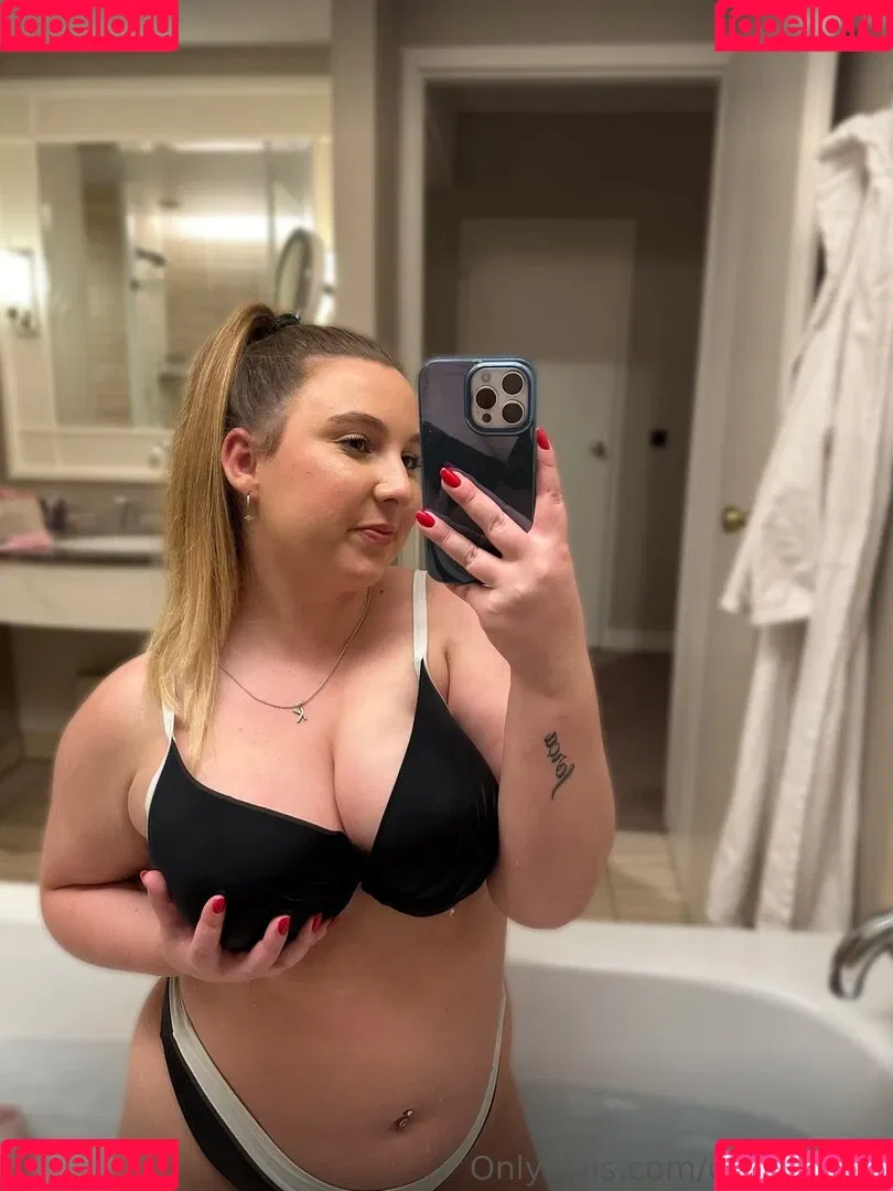 Celine_dem Onlyfans Photo Gallery 