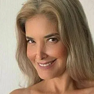 riquenesof Onlyfans Photo Gallery 