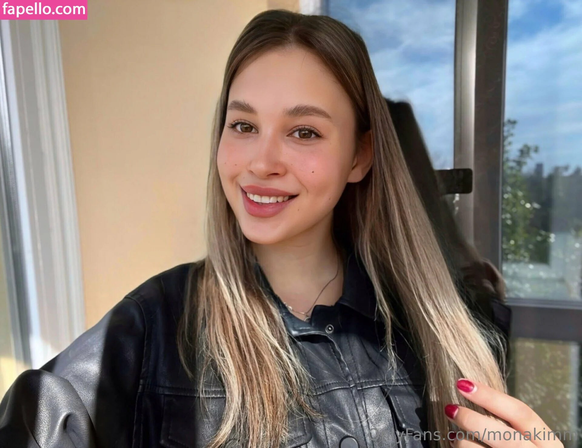 monakimm Onlyfans Photo Gallery 