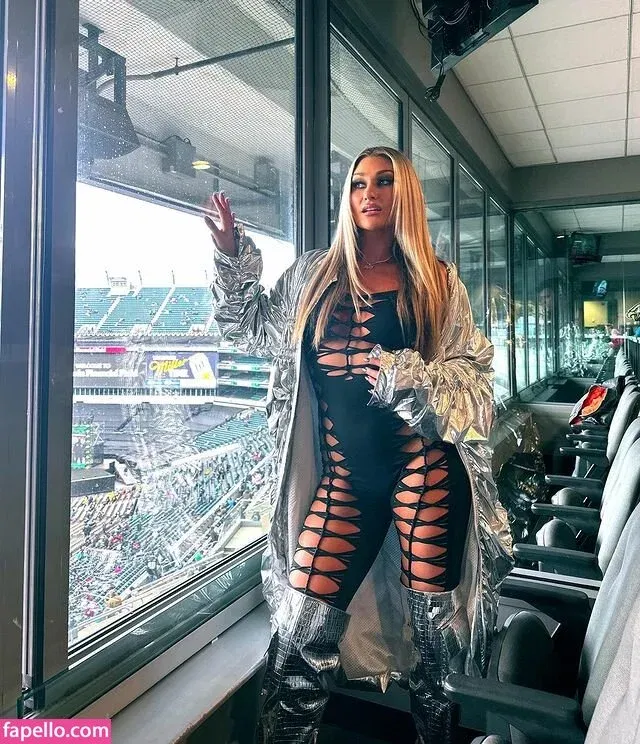 Izzi Dame Onlyfans Photo Gallery 