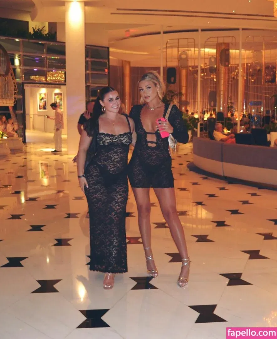 Izzi Dame Onlyfans Photo Gallery 