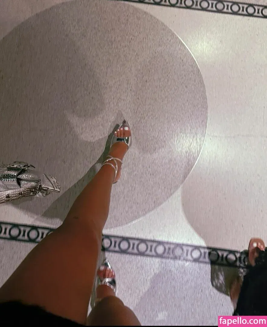 Izzi Dame Onlyfans Photo Gallery 