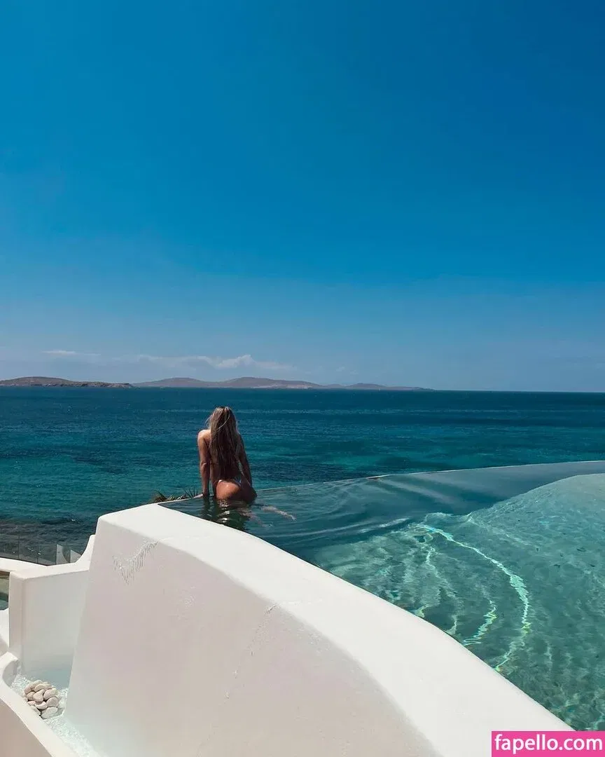 Izzi Dame Onlyfans Photo Gallery 