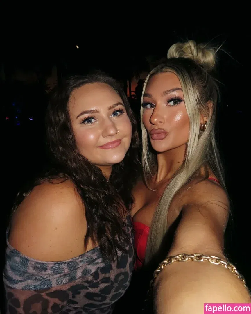 Izzi Dame Onlyfans Photo Gallery 