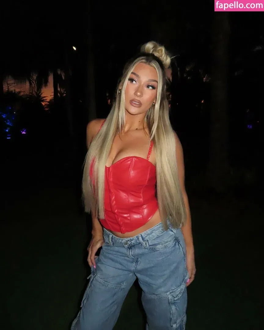 Izzi Dame Onlyfans Photo Gallery 