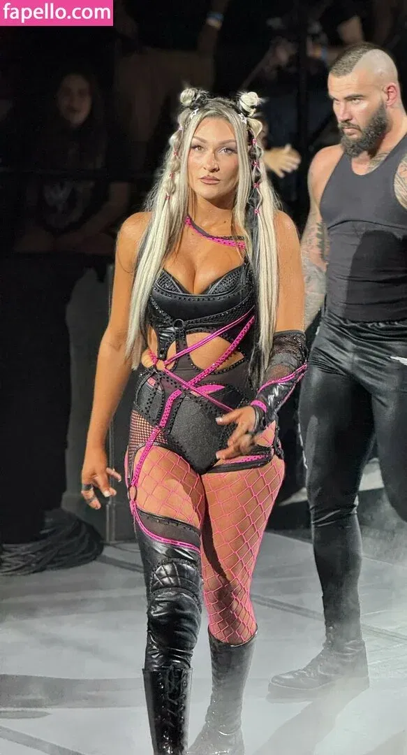 Izzi Dame Onlyfans Photo Gallery 