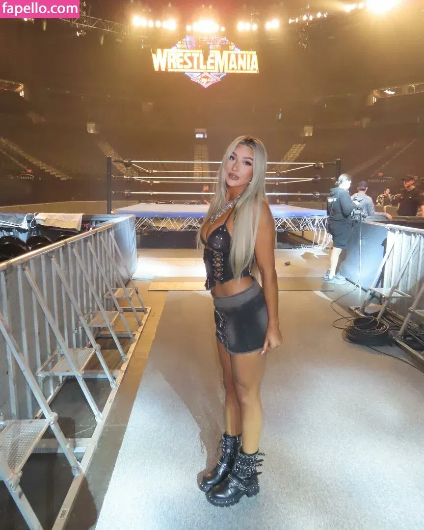 Izzi Dame Onlyfans Photo Gallery 