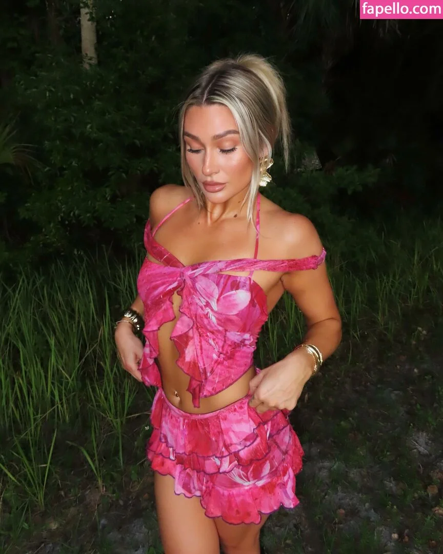 Izzi Dame Onlyfans Photo Gallery 