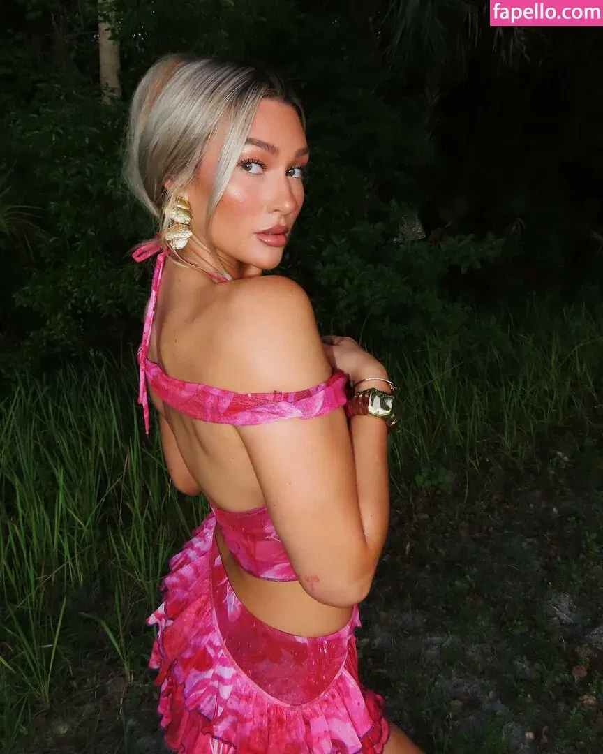 Izzi Dame Onlyfans Photo Gallery 