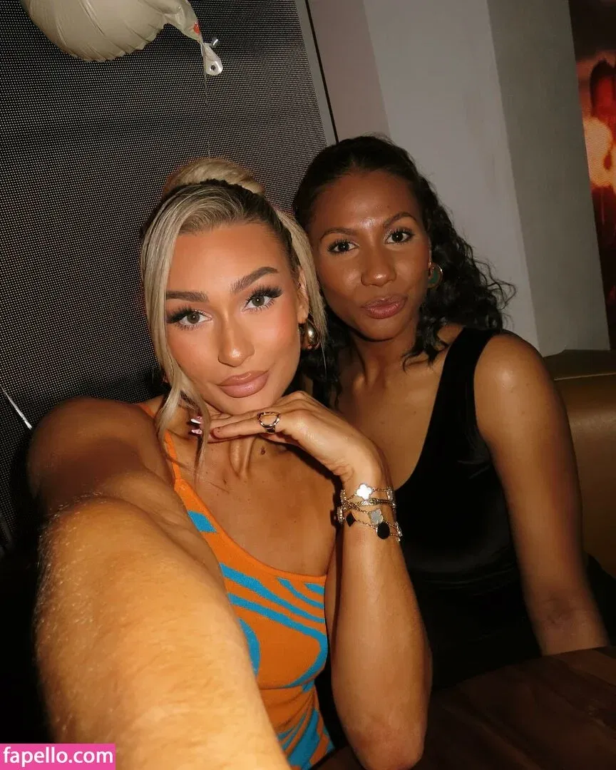 Izzi Dame Onlyfans Photo Gallery 