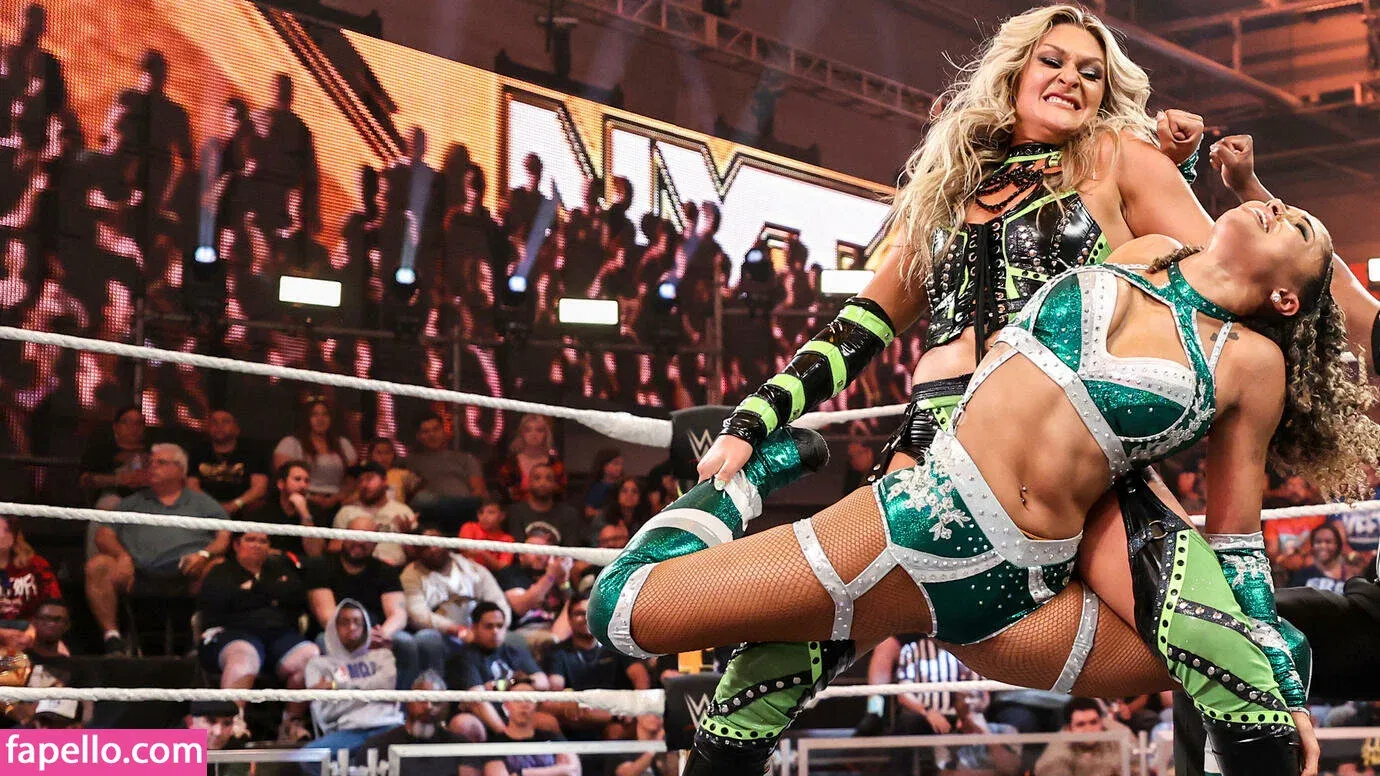 Izzi Dame Onlyfans Photo Gallery 