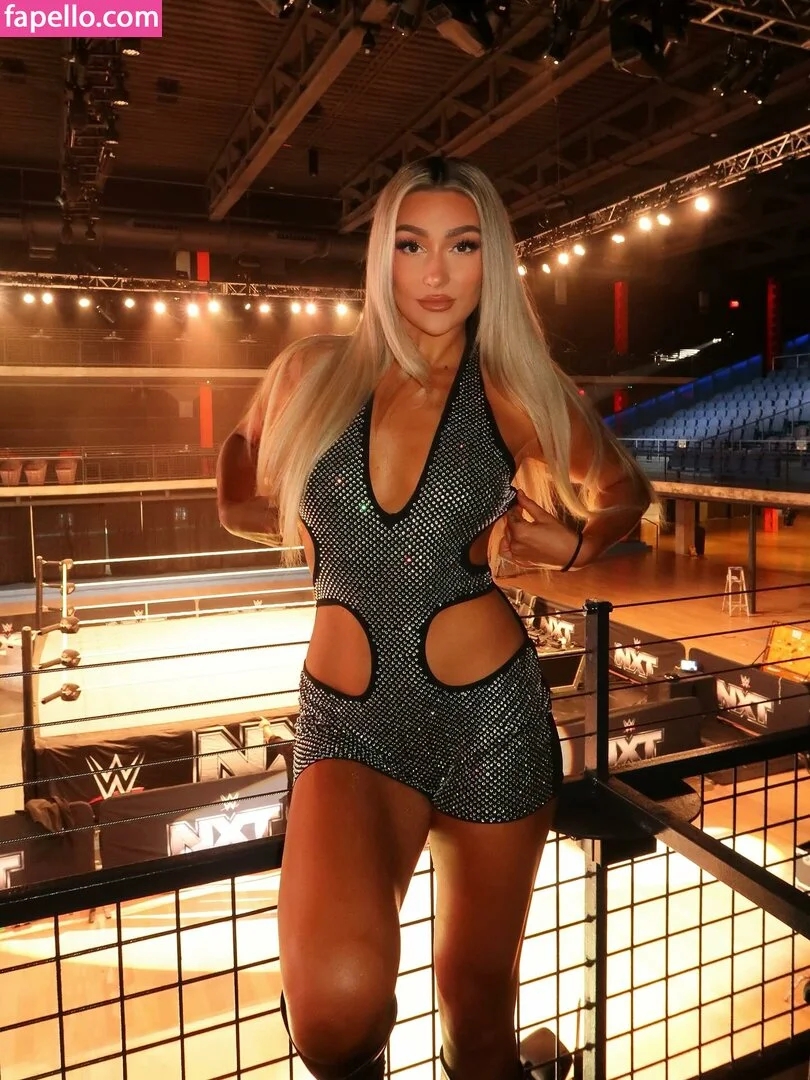 Izzi Dame Onlyfans Photo Gallery 