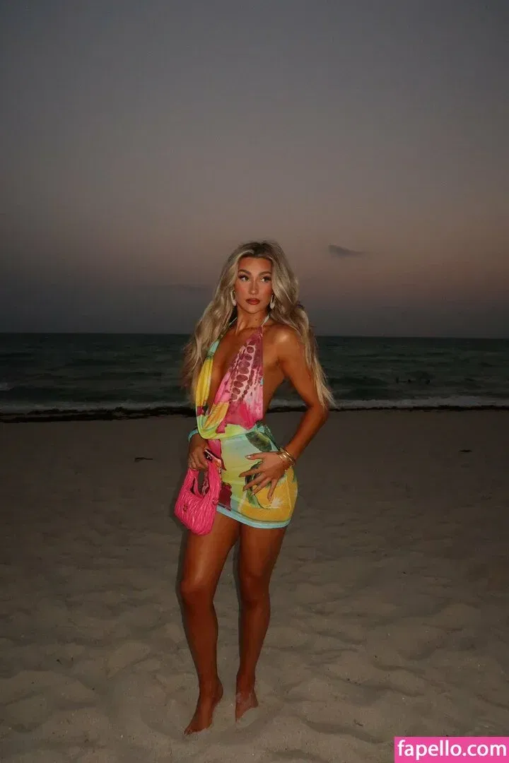 Izzi Dame Onlyfans Photo Gallery 