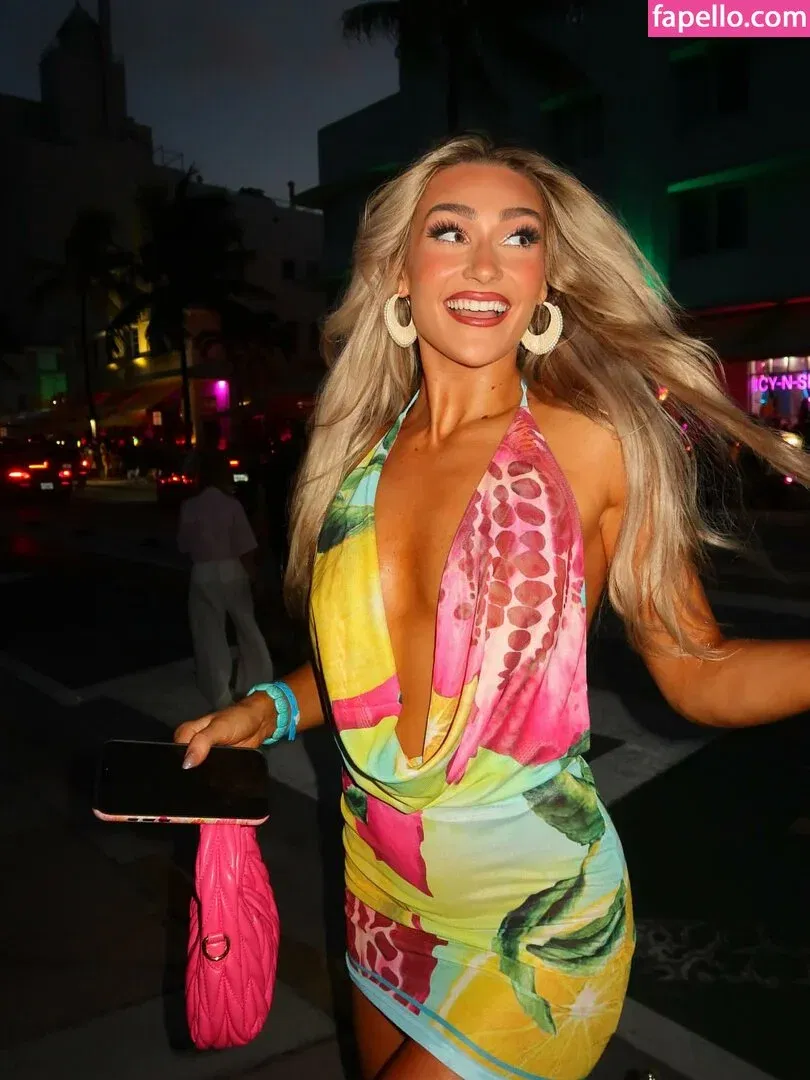 Izzi Dame Onlyfans Photo Gallery 