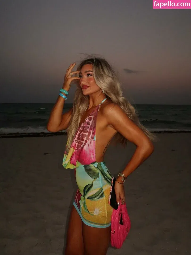 Izzi Dame Onlyfans Photo Gallery 