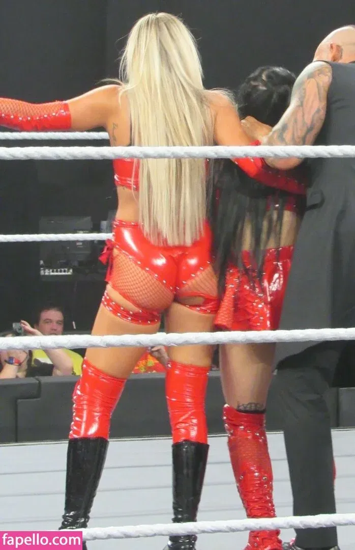 Izzi Dame Onlyfans Photo Gallery 