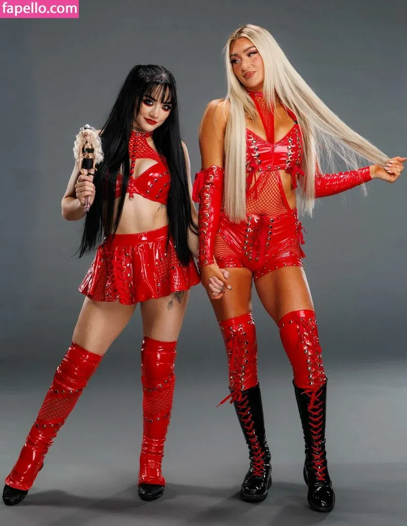 Izzi Dame Onlyfans Photo Gallery 