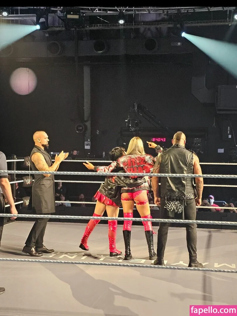 Izzi Dame Onlyfans Photo Gallery 