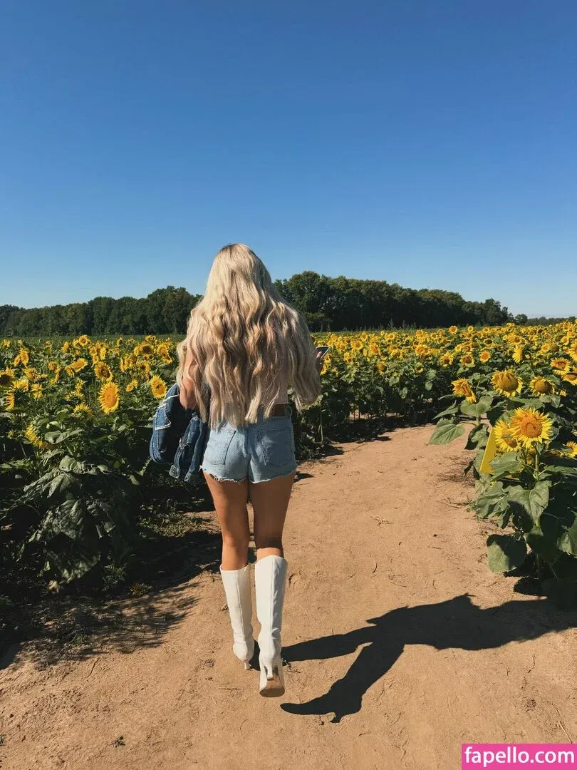 Izzi Dame Onlyfans Photo Gallery 