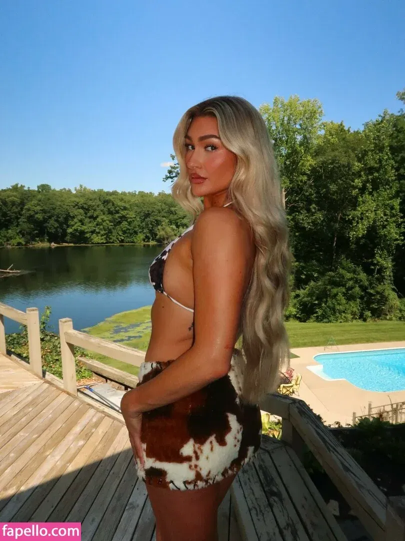 Izzi Dame Onlyfans Photo Gallery 