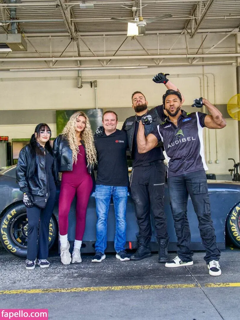 Izzi Dame Onlyfans Photo Gallery 