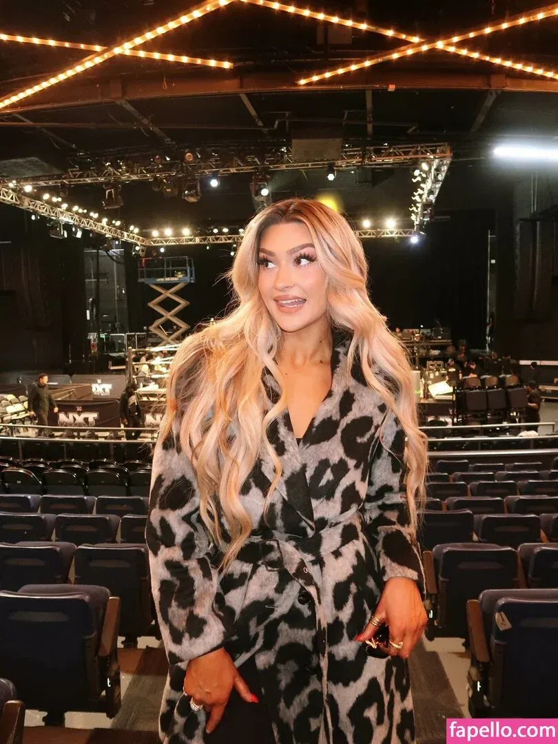 Izzi Dame Onlyfans Photo Gallery 