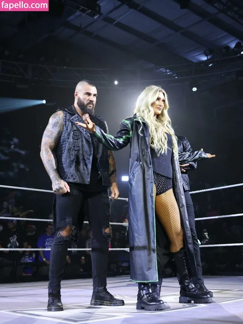 Izzi Dame Onlyfans Photo Gallery 