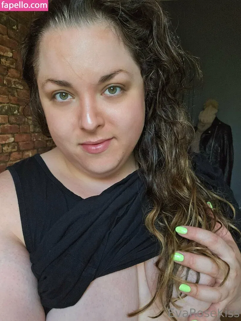 evarosekiss Onlyfans Photo Gallery 