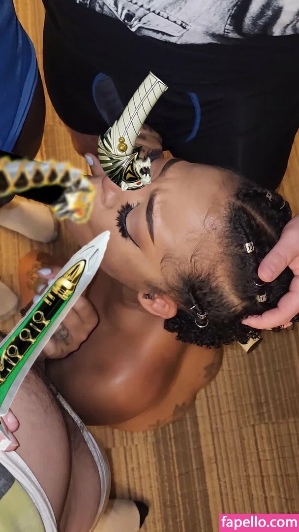 Leairis Cross Onlyfans Photo Gallery 